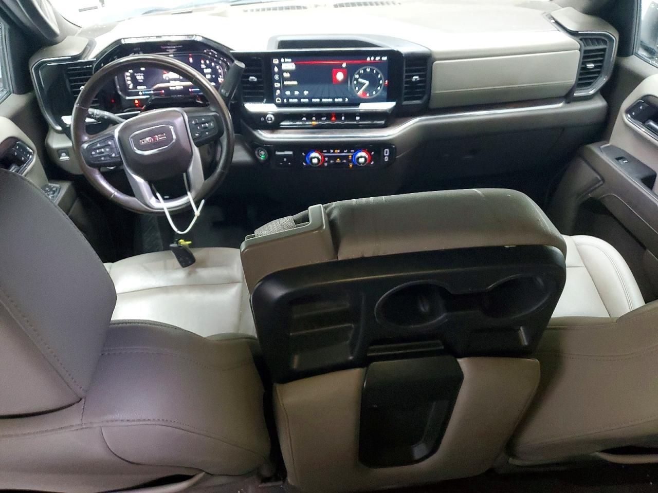 2025 GMC SIERRA C1500 SLT — Фото 8 из 12