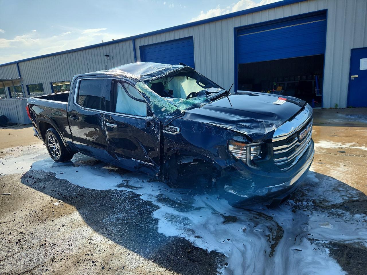 2025 GMC SIERRA K1500 SLT — Фото 4 из 12