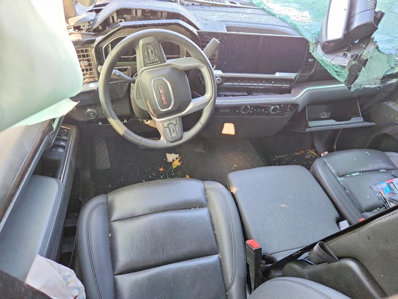 2025 GMC SIERRA K1500 SLT — Фото 8 из 12