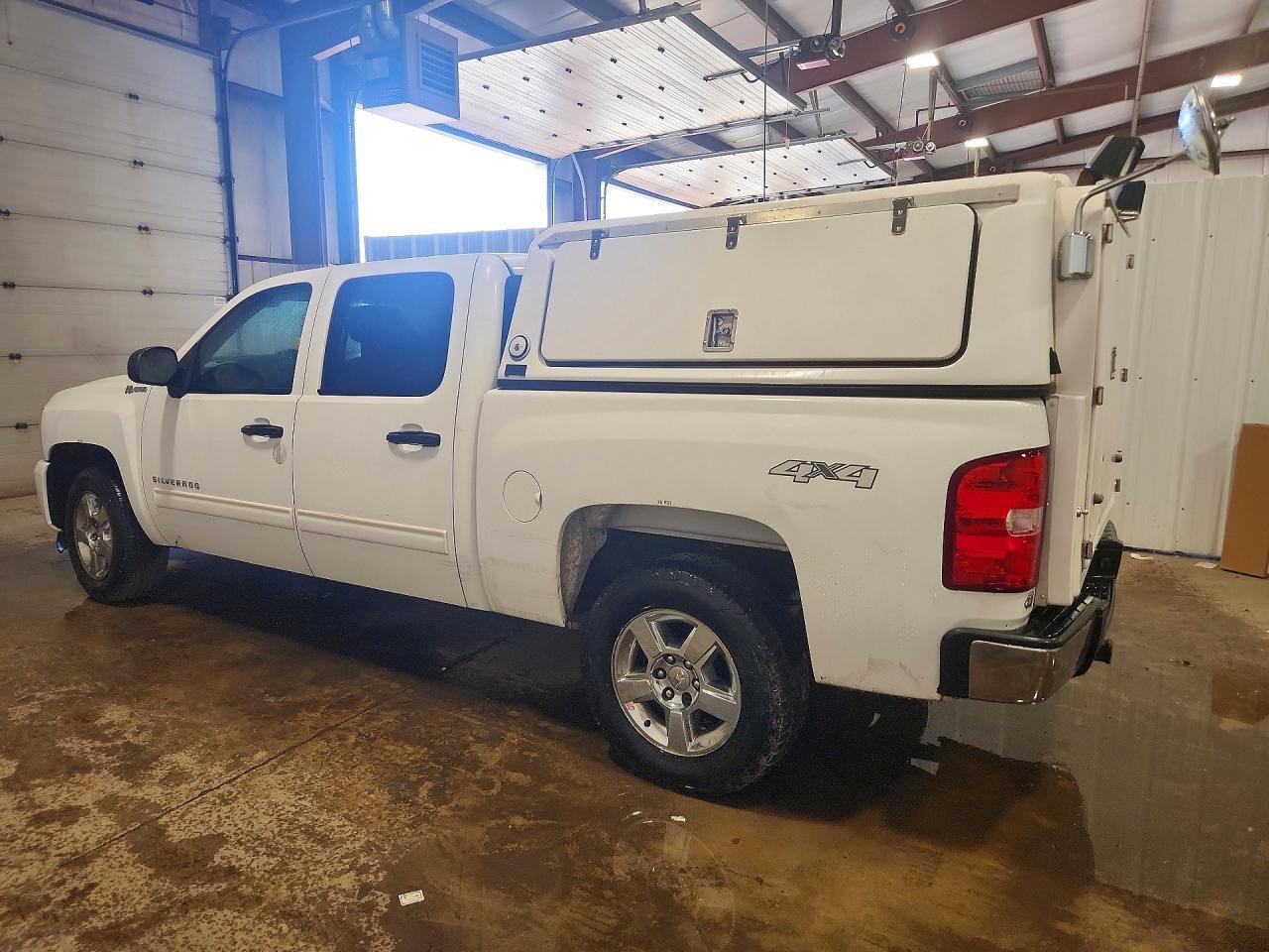 2011 CHEVROLET SILVERADO K1500 HYBRID — Фото 2 из 13