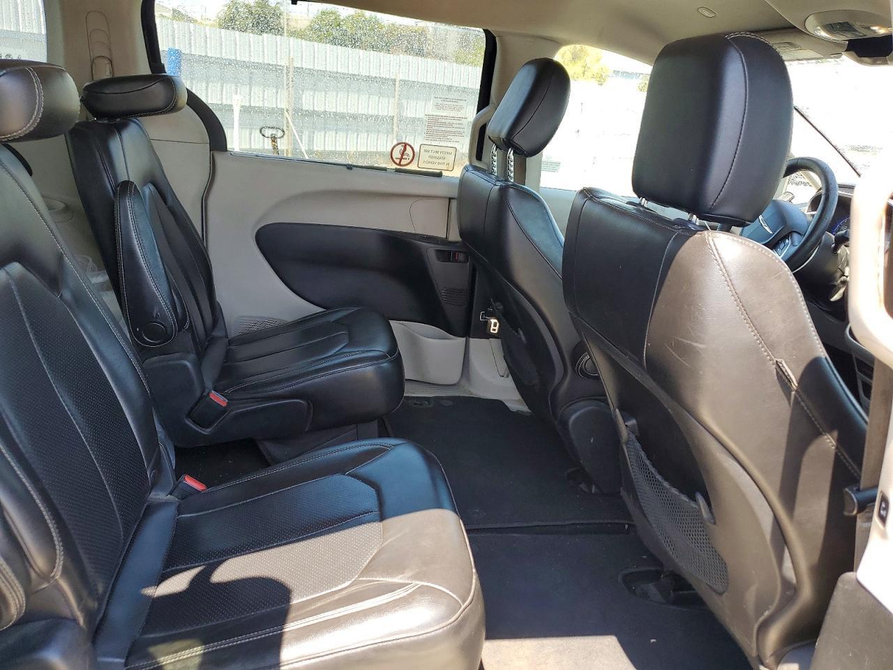 2021 CHRYSLER VOYAGER LXI — Фото 10 из 12