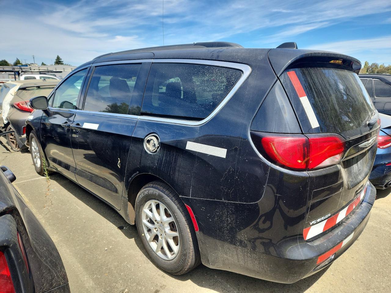 2021 CHRYSLER VOYAGER LXI — Фото 2 из 12