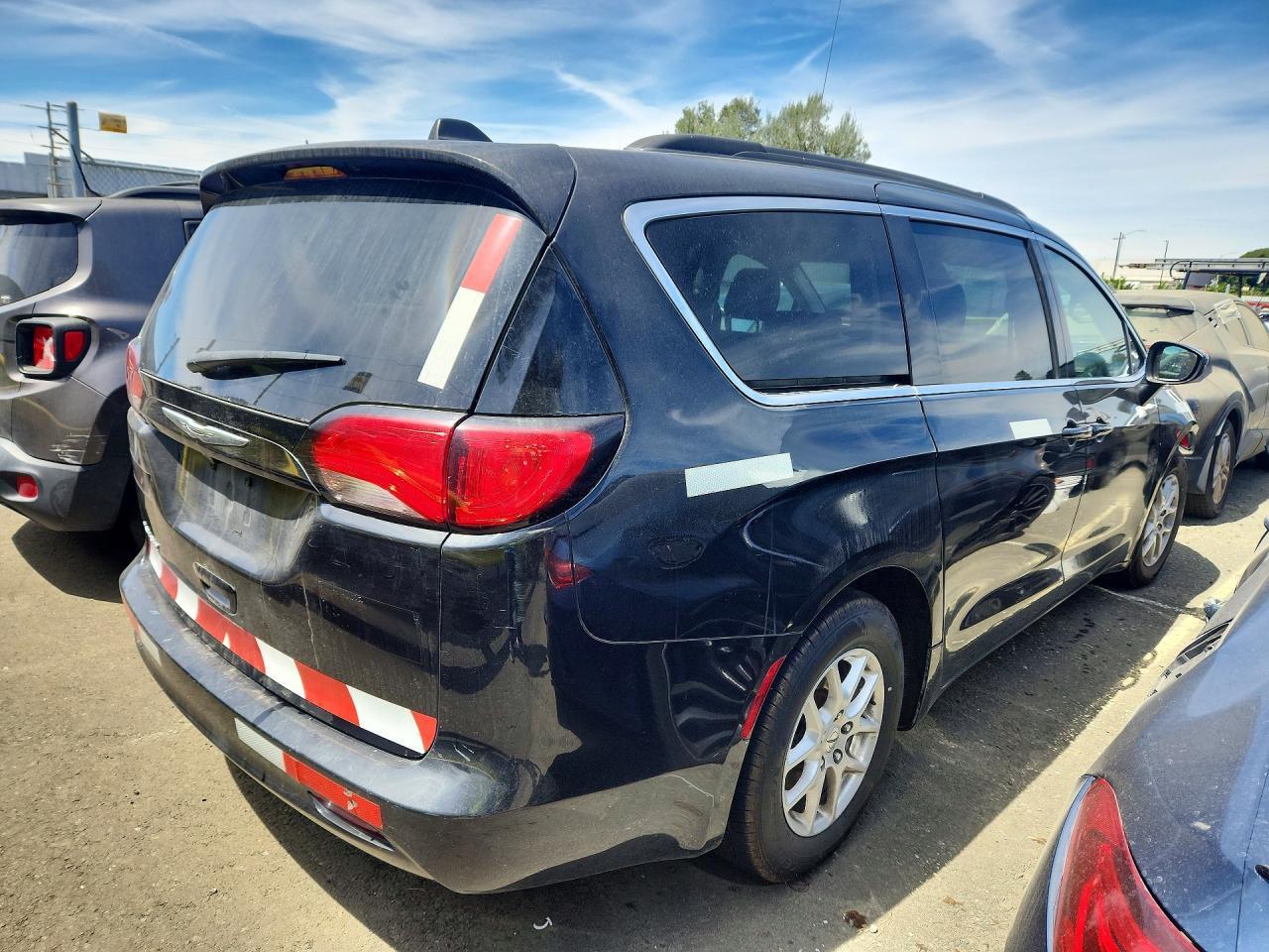 2021 CHRYSLER VOYAGER LXI — Фото 3 из 12