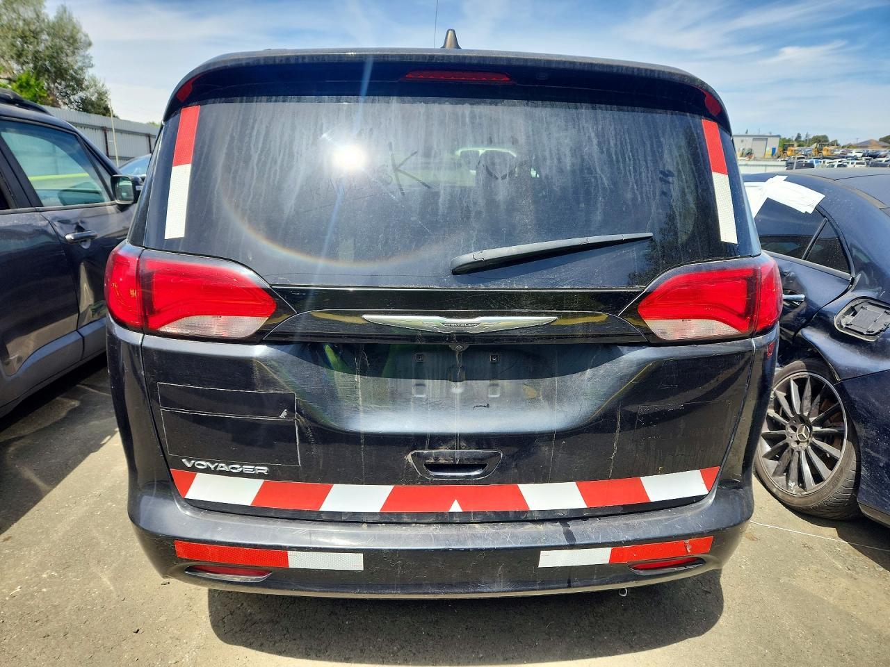 2021 CHRYSLER VOYAGER LXI — Фото 6 из 12