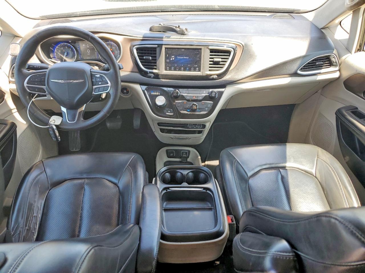 2021 CHRYSLER VOYAGER LXI — Фото 8 из 12