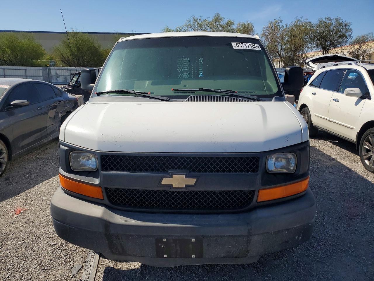 1GCSGAF40B1135061 2011 CHEVROLET EXPRESS G1500 photo no. 5