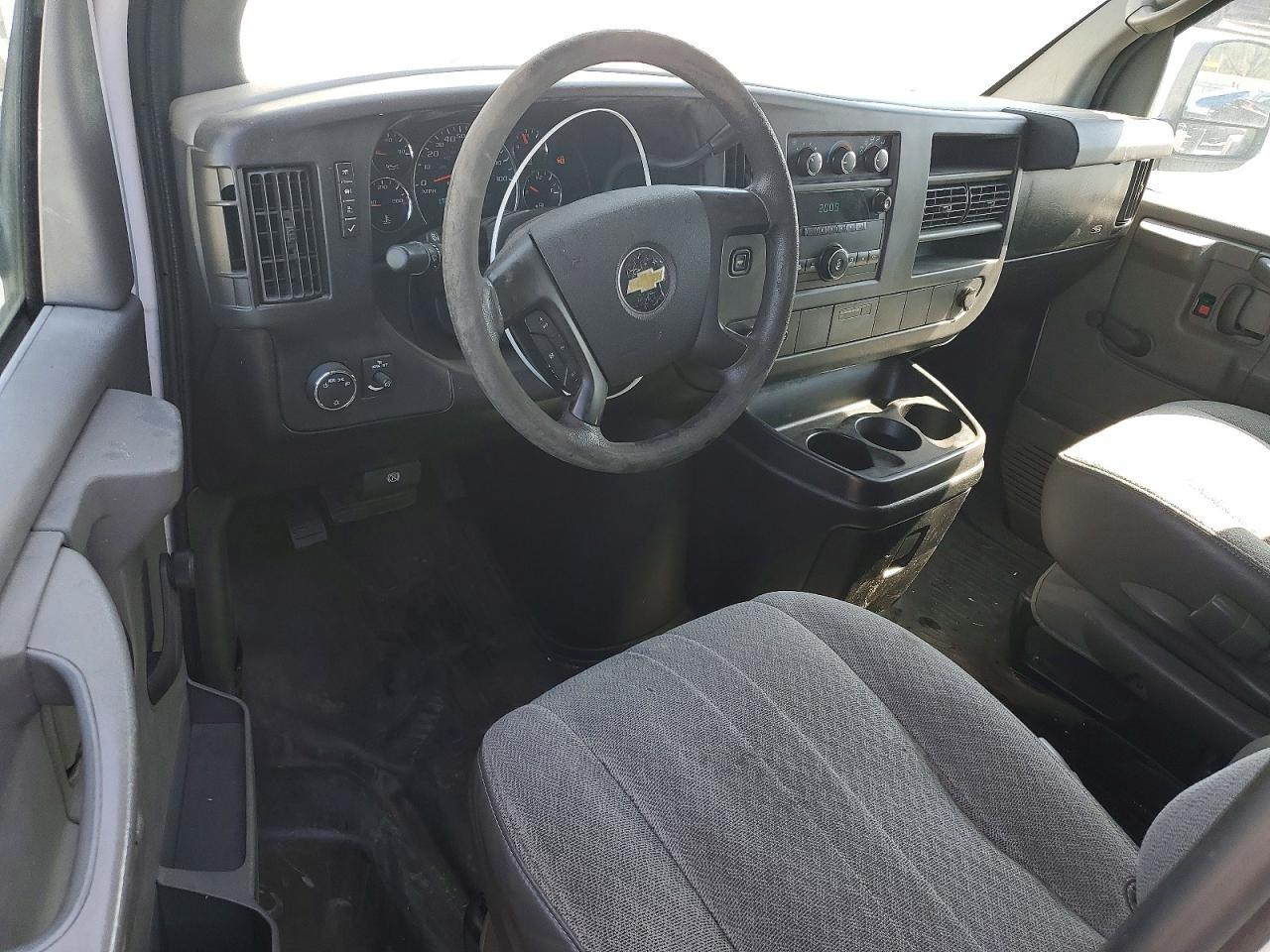 1GCSGAF40B1135061 2011 CHEVROLET EXPRESS G1500 photo no. 8