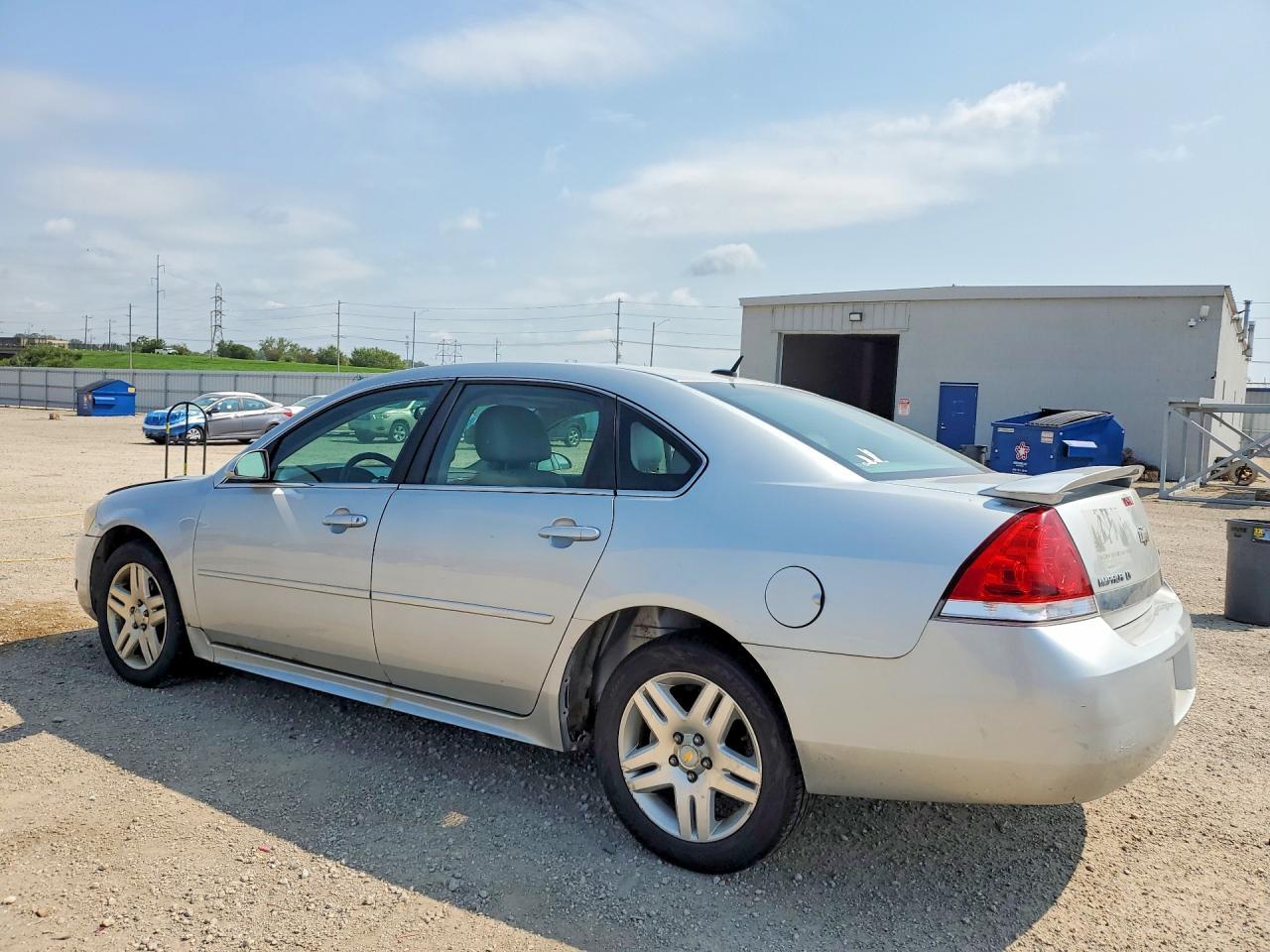 2011 CHEVROLET IMPALA LT — Фото 2 из 12