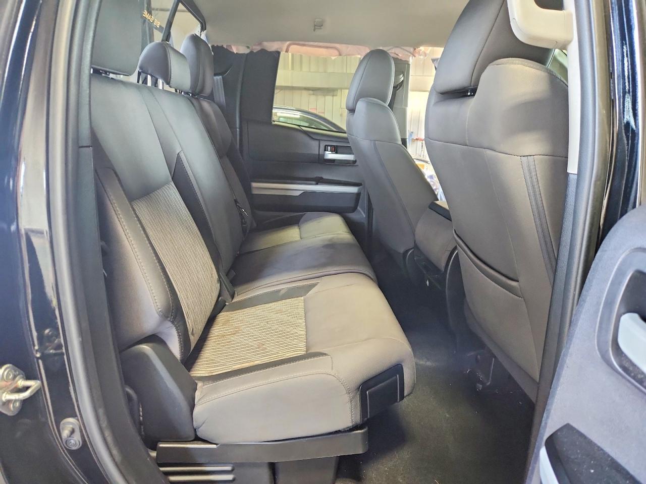 2016 TOYOTA TUNDRA SR5 — Фото 10 из 12