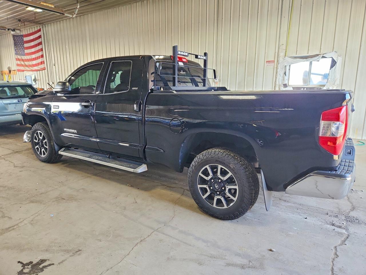 2016 TOYOTA TUNDRA SR5 — Фото 2 из 12