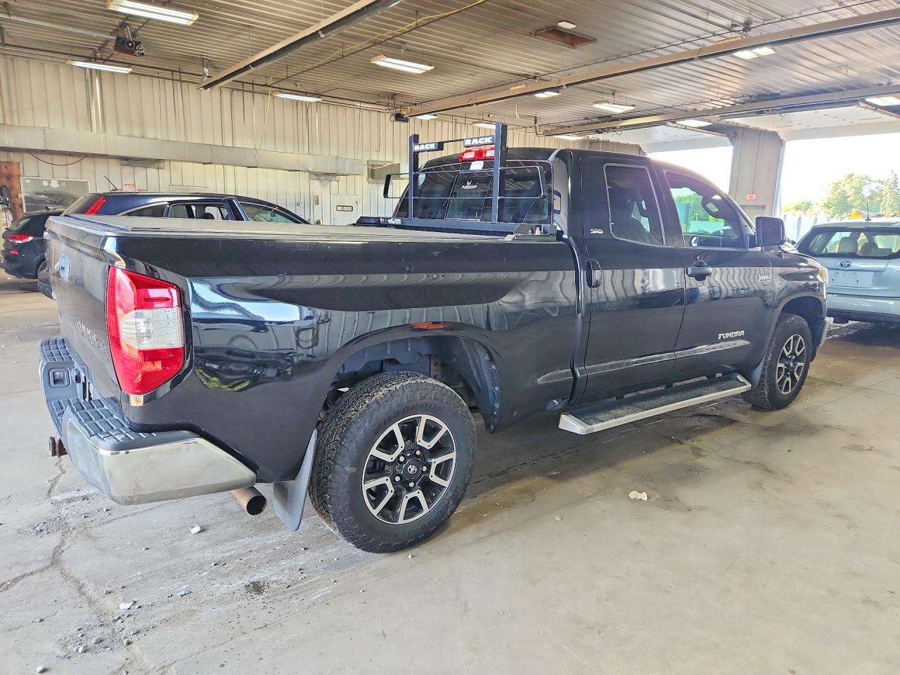 2016 TOYOTA TUNDRA SR5 — Фото 3 из 12