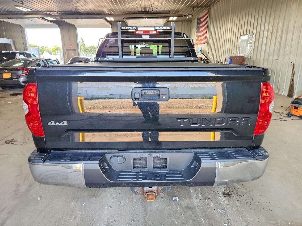 2016 TOYOTA TUNDRA SR5 — Фото 6 из 12