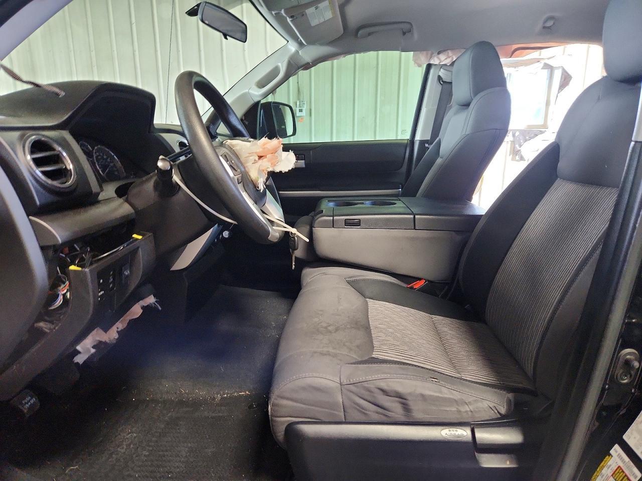 2016 TOYOTA TUNDRA SR5 — Фото 7 из 12