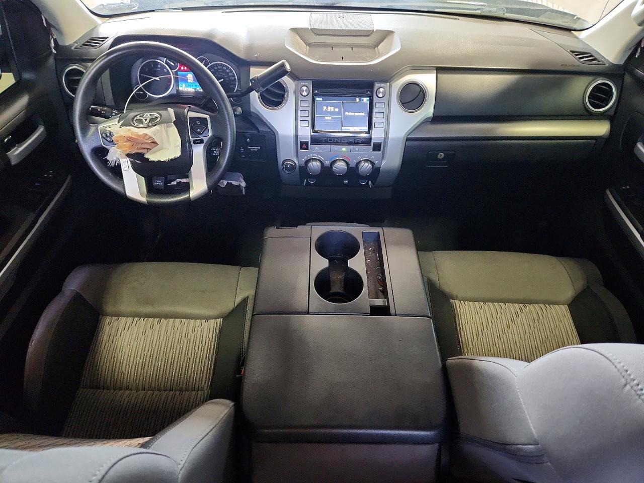 2016 TOYOTA TUNDRA SR5 — Фото 8 из 12