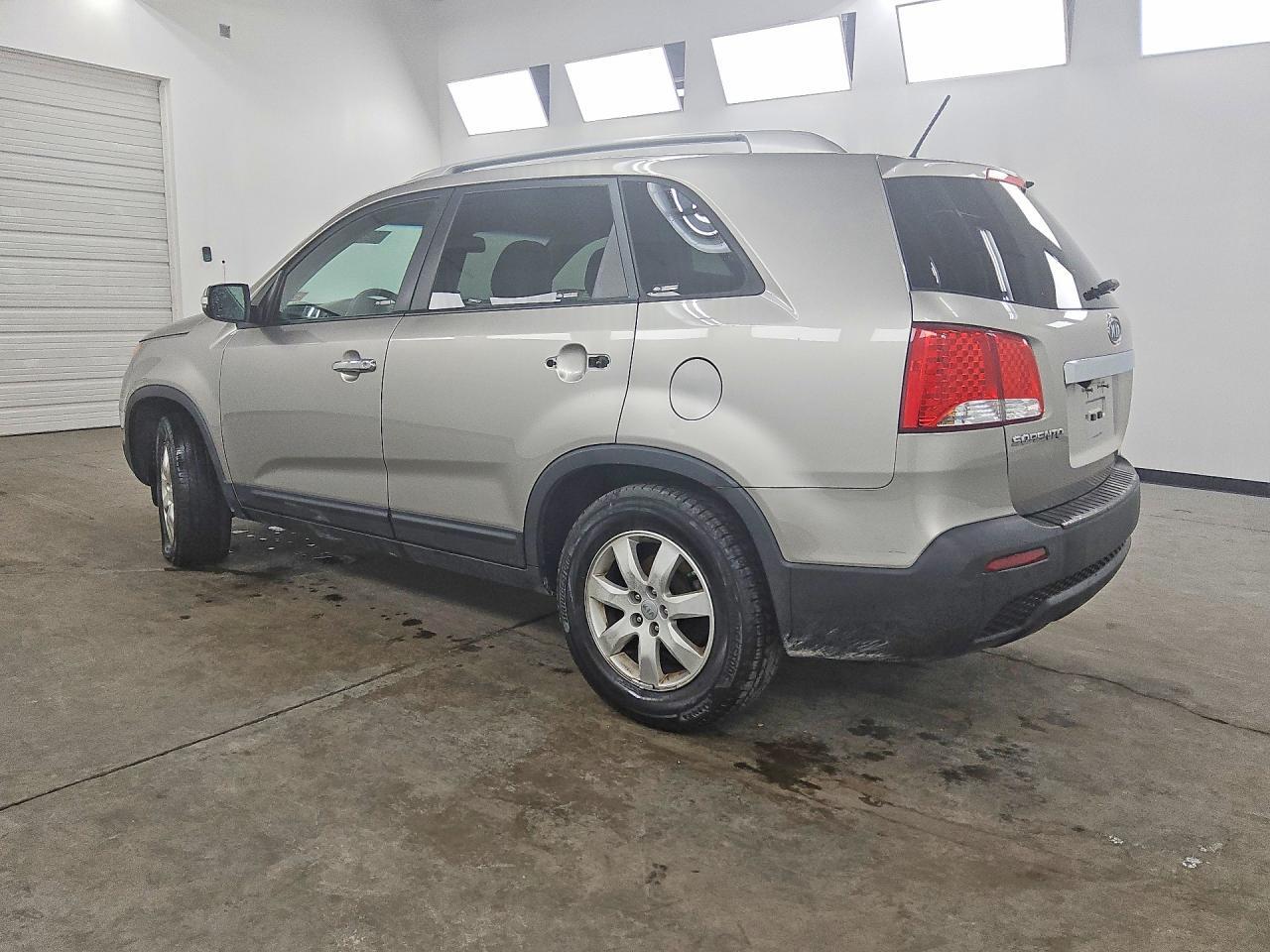 2013 KIA SORENTO LX — Фото 2 из 12