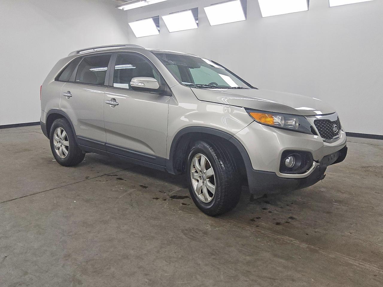 2013 KIA SORENTO LX — Фото 4 из 12