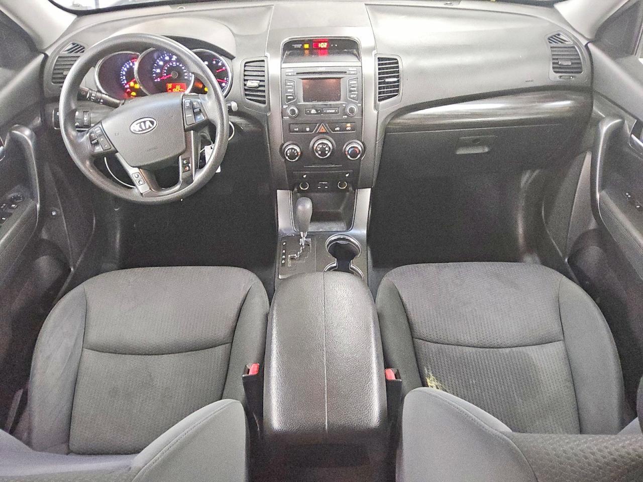 2013 KIA SORENTO LX — Фото 8 из 12