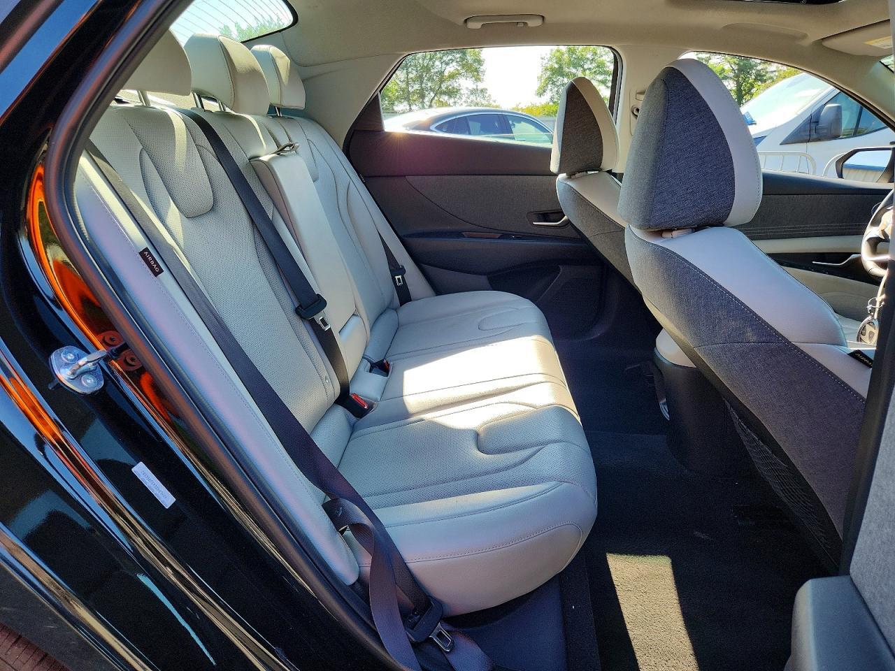 2025 HYUNDAI ELANTRA LIMITED — Фото 10 из 12
