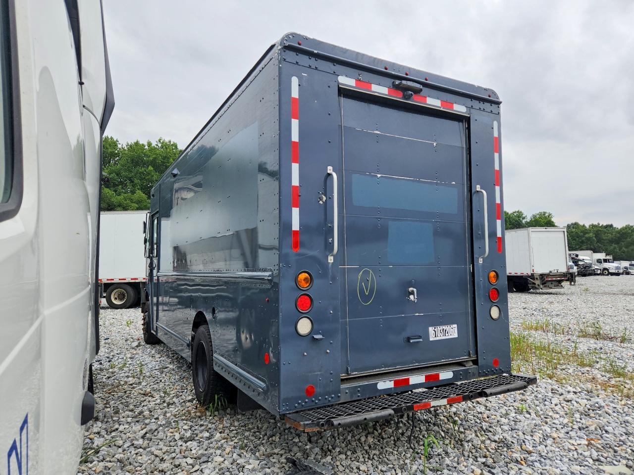 2021 FREIGHTLINER CHASSIS M LINE WALK-IN VAN — Фото 2 из 13