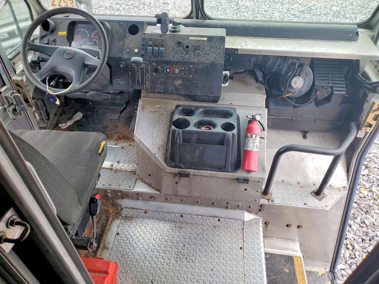 2021 FREIGHTLINER CHASSIS M LINE WALK-IN VAN — Фото 8 из 13