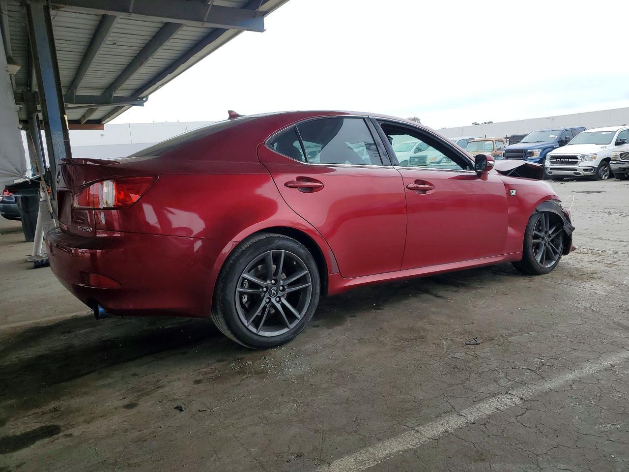 2013 LEXUS IS 250 — Фото 3 из 12