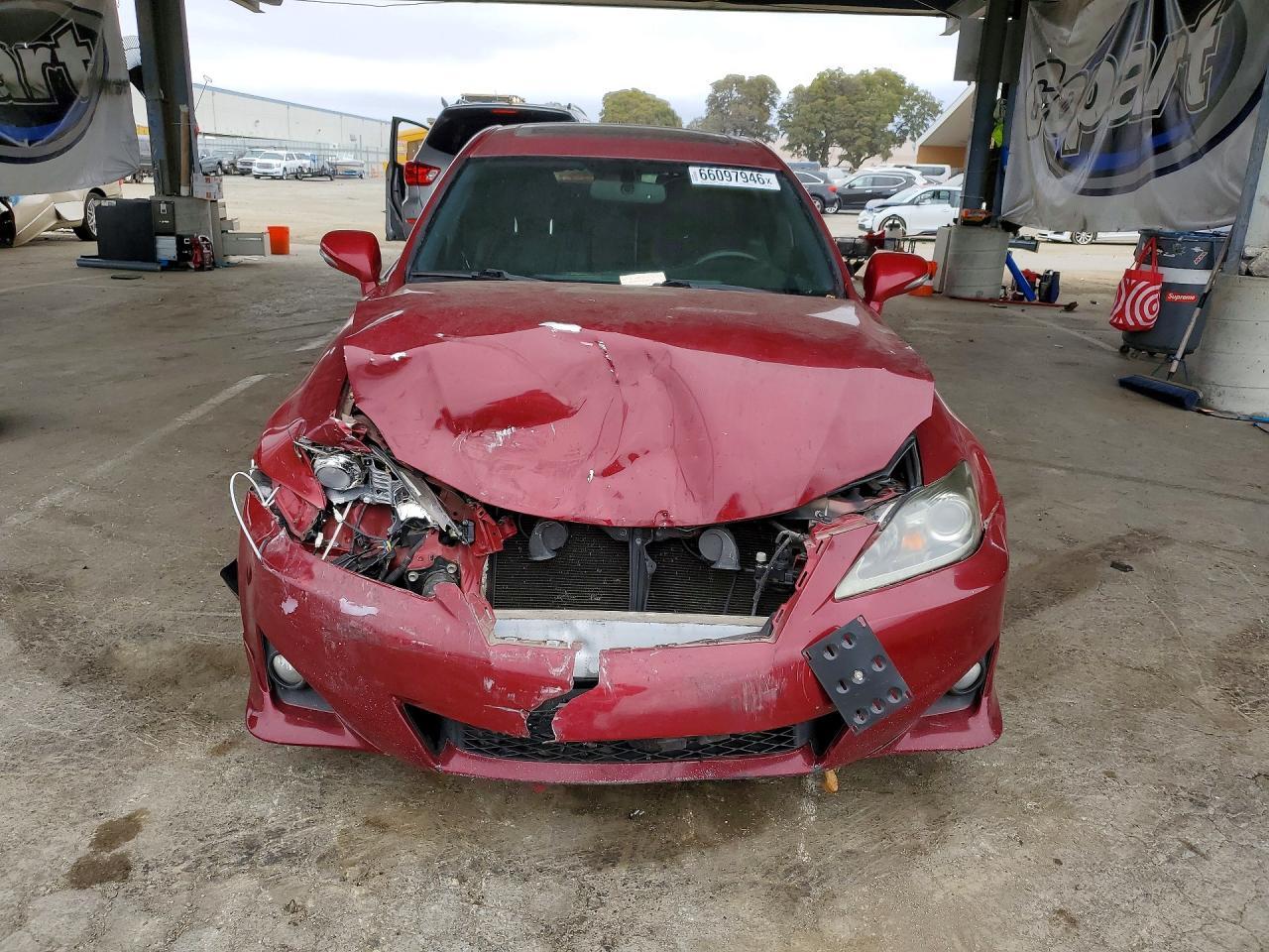 2013 LEXUS IS 250 — Фото 5 из 12