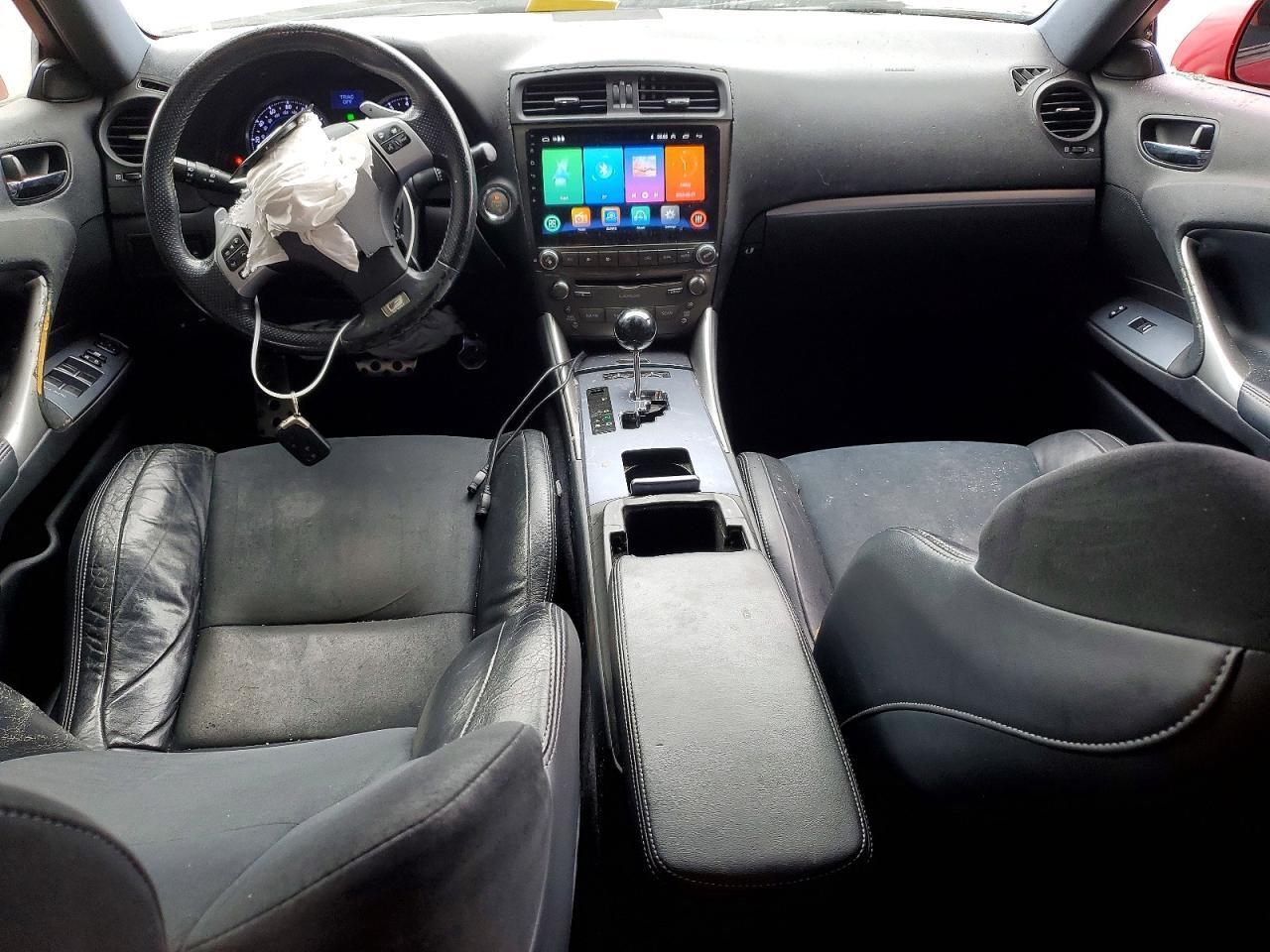 2013 LEXUS IS 250 — Фото 8 из 12