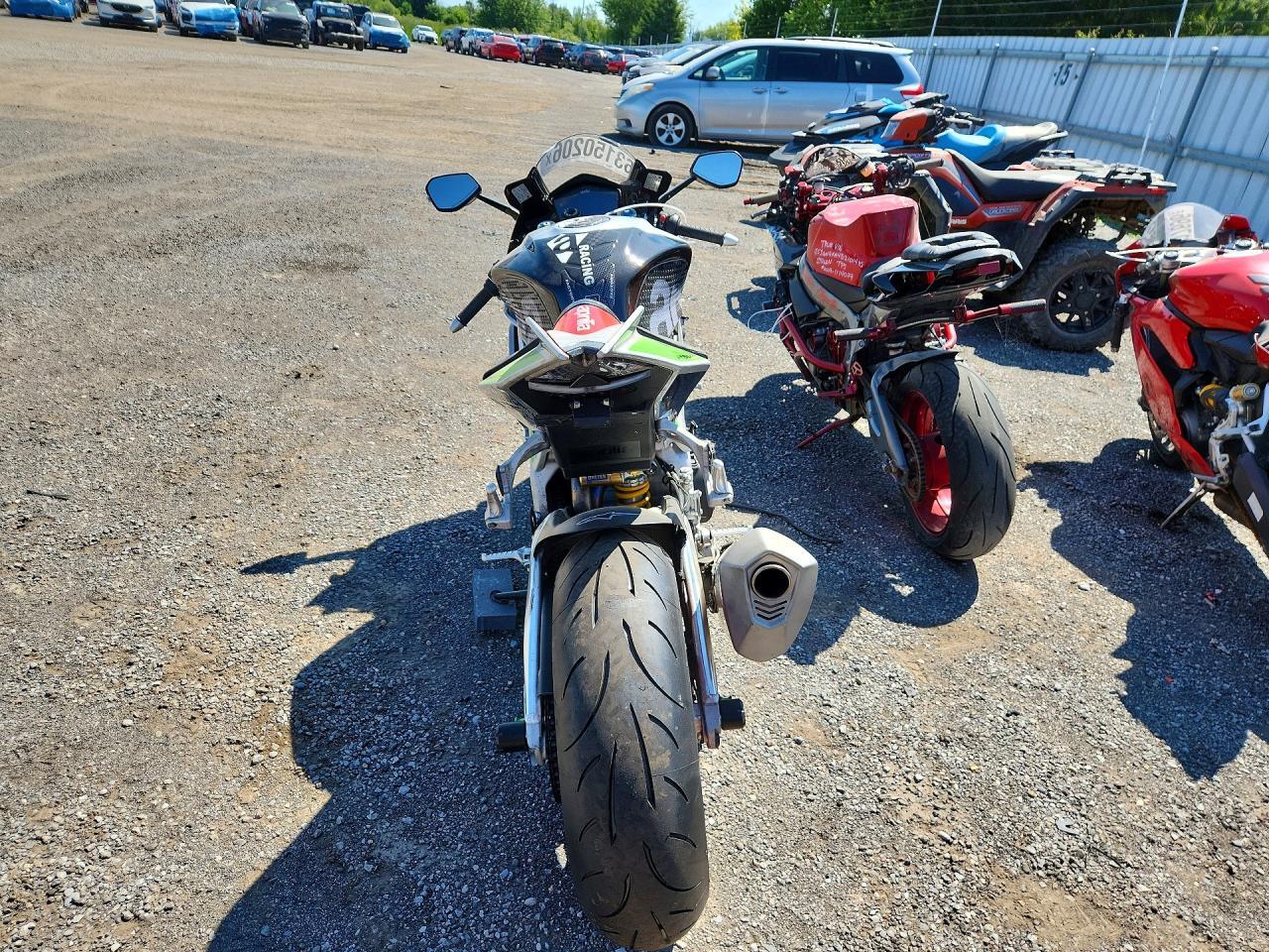 2017 APRILIA RSV4 RR — Фото 4 из 9