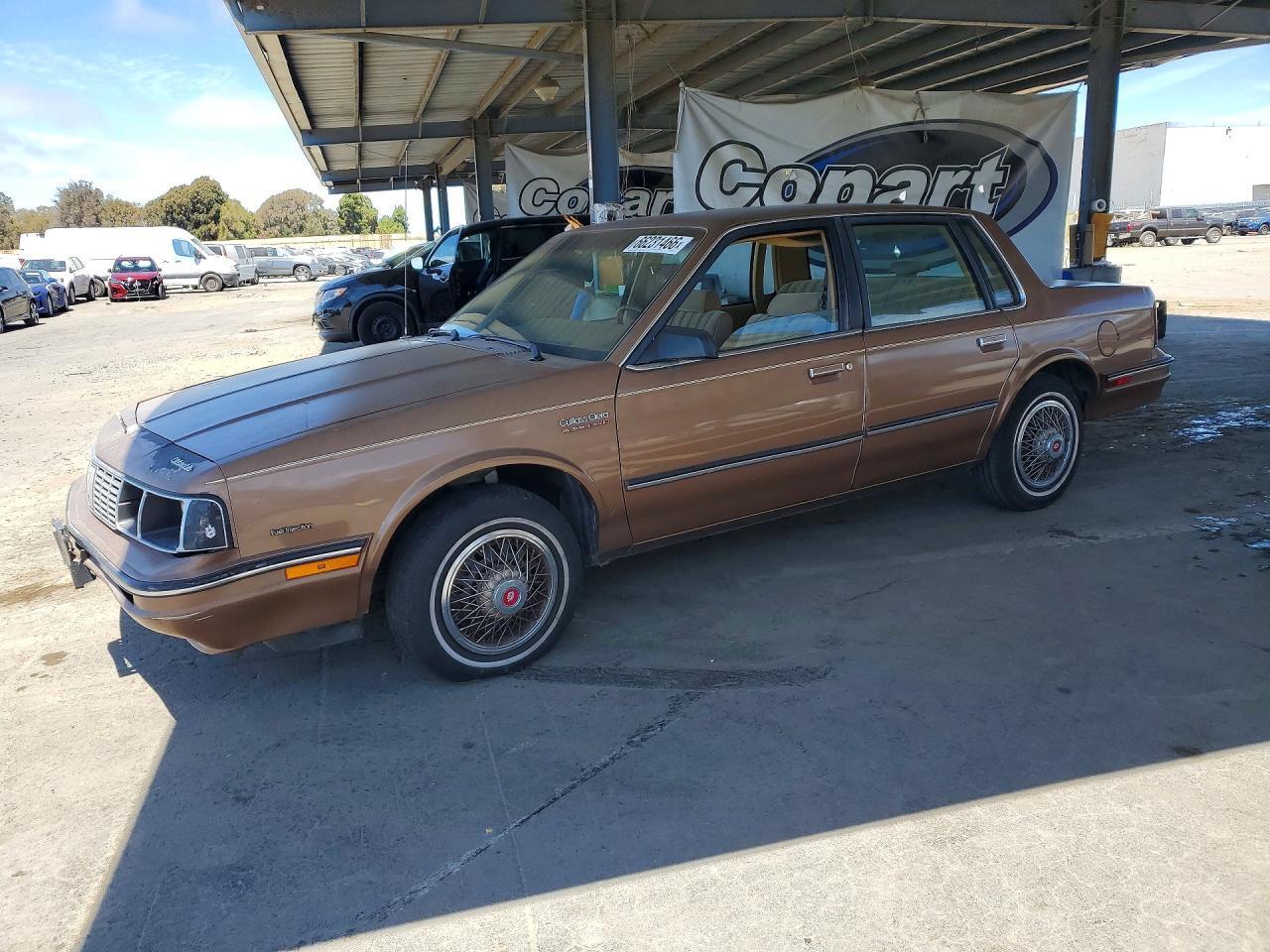 1986 OLDSMOBILE CUTLASS CIERA 1G3AJ19W4GD328703