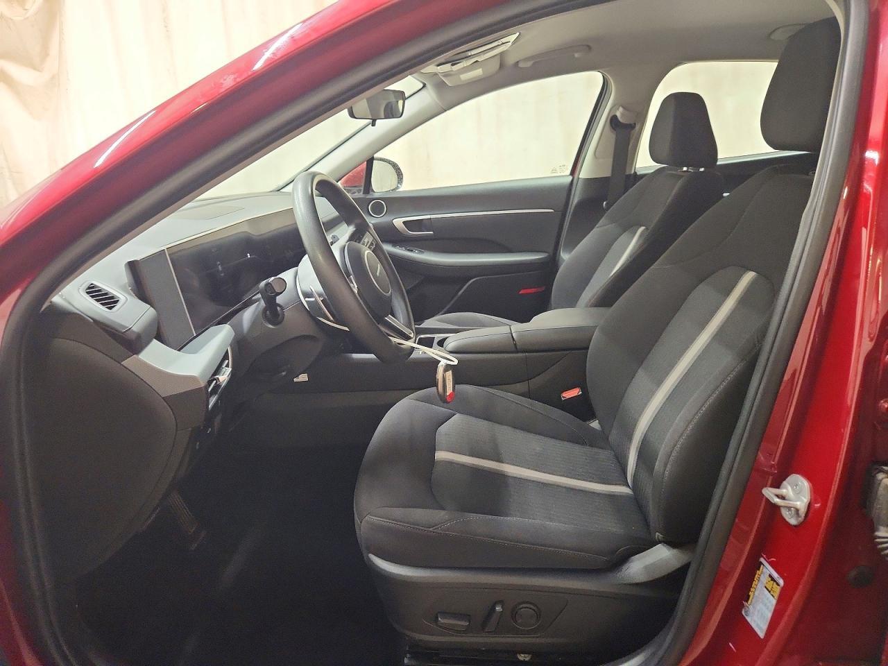2025 HYUNDAI SONATA SEL — Фото 7 из 12