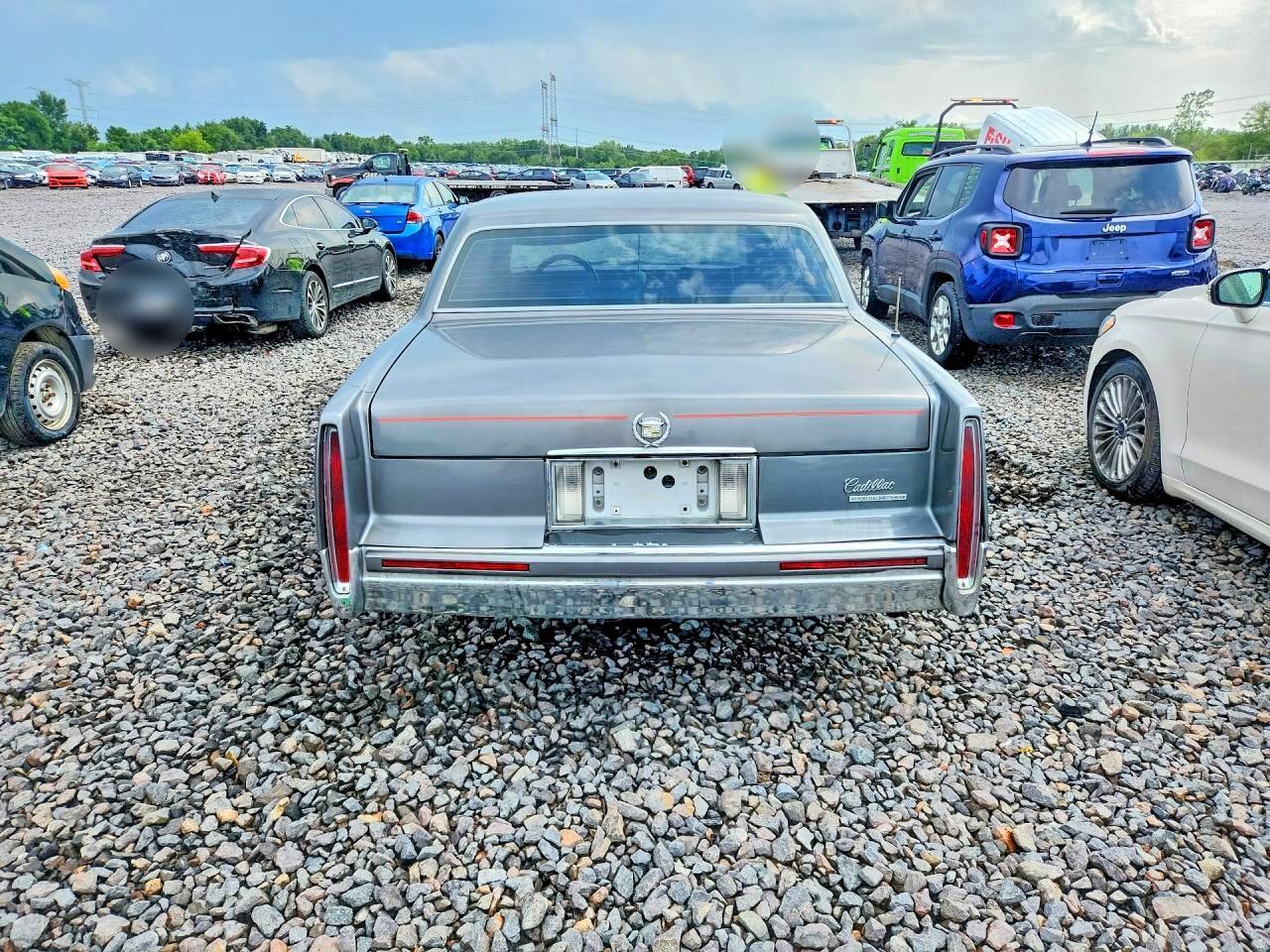 1992 CADILLAC DEVILLE — Фото 6 из 12