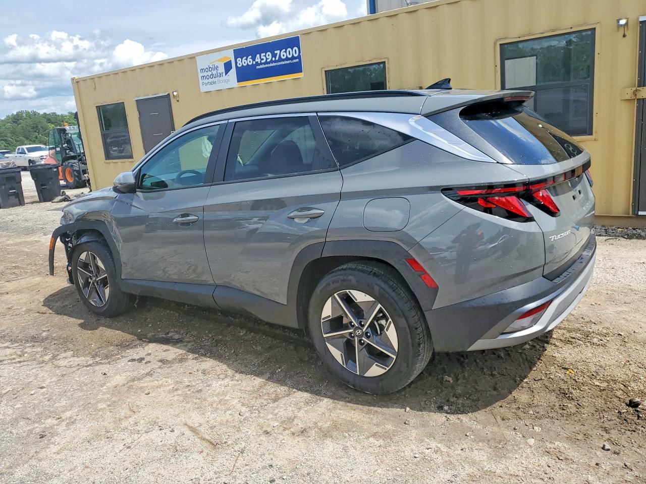 2025 HYUNDAI TUCSON SEL — Фото 2 из 13