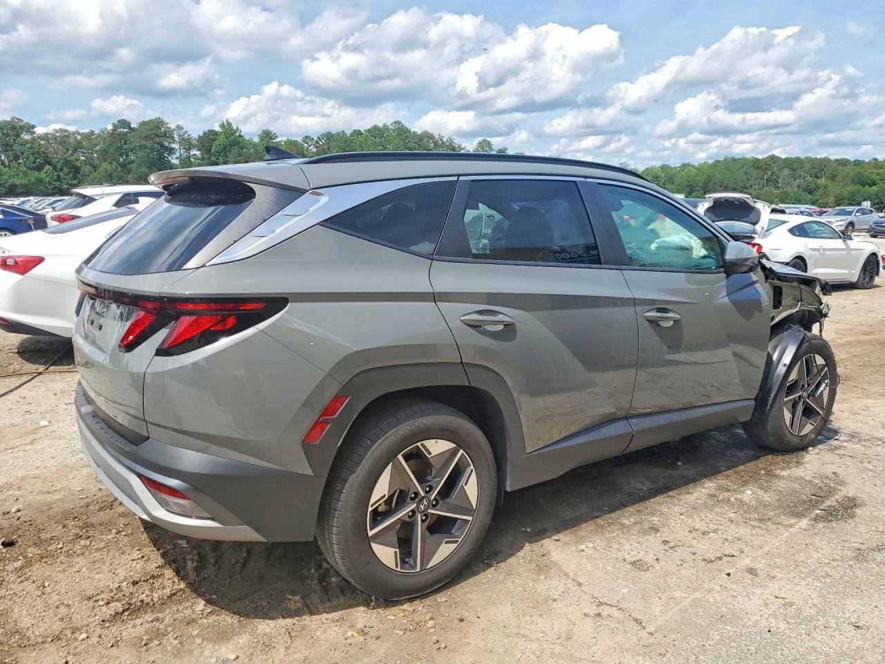 2025 HYUNDAI TUCSON SEL — Фото 3 из 13