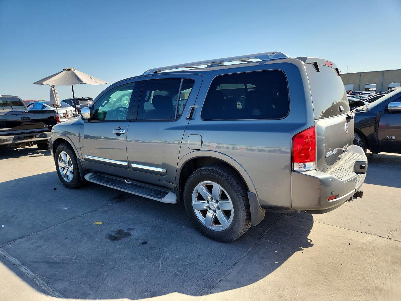 2013 NISSAN ARMADA SV — Фото 2 из 13