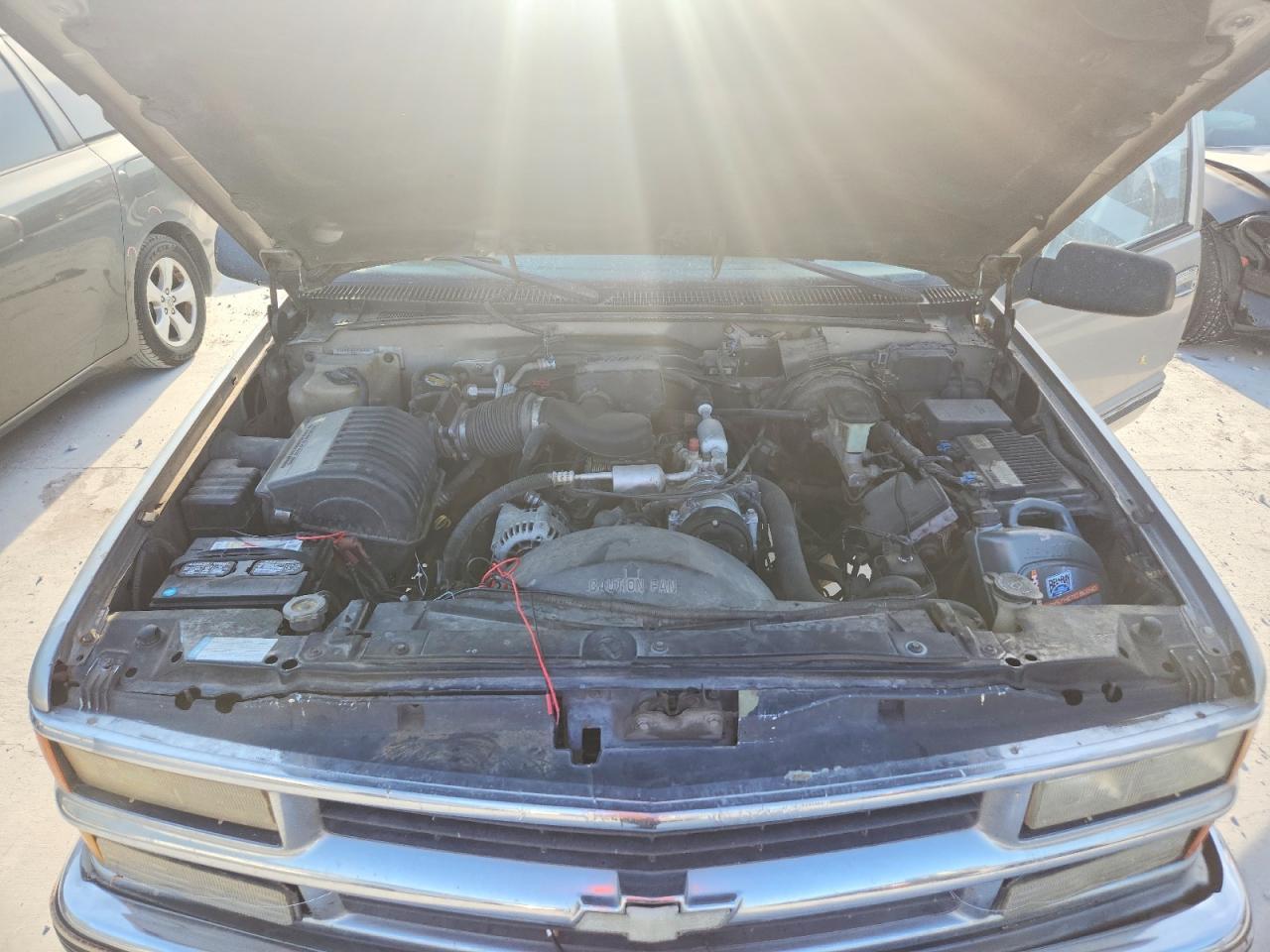 1999 CHEVROLET TAHOE C1500 — Фото 12 из 13