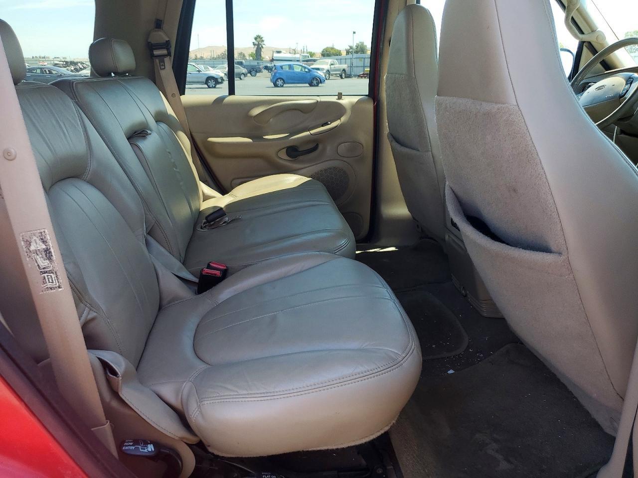 1FMPU18L3YLA44703 2000 FORD EXPEDITION photo no. 10