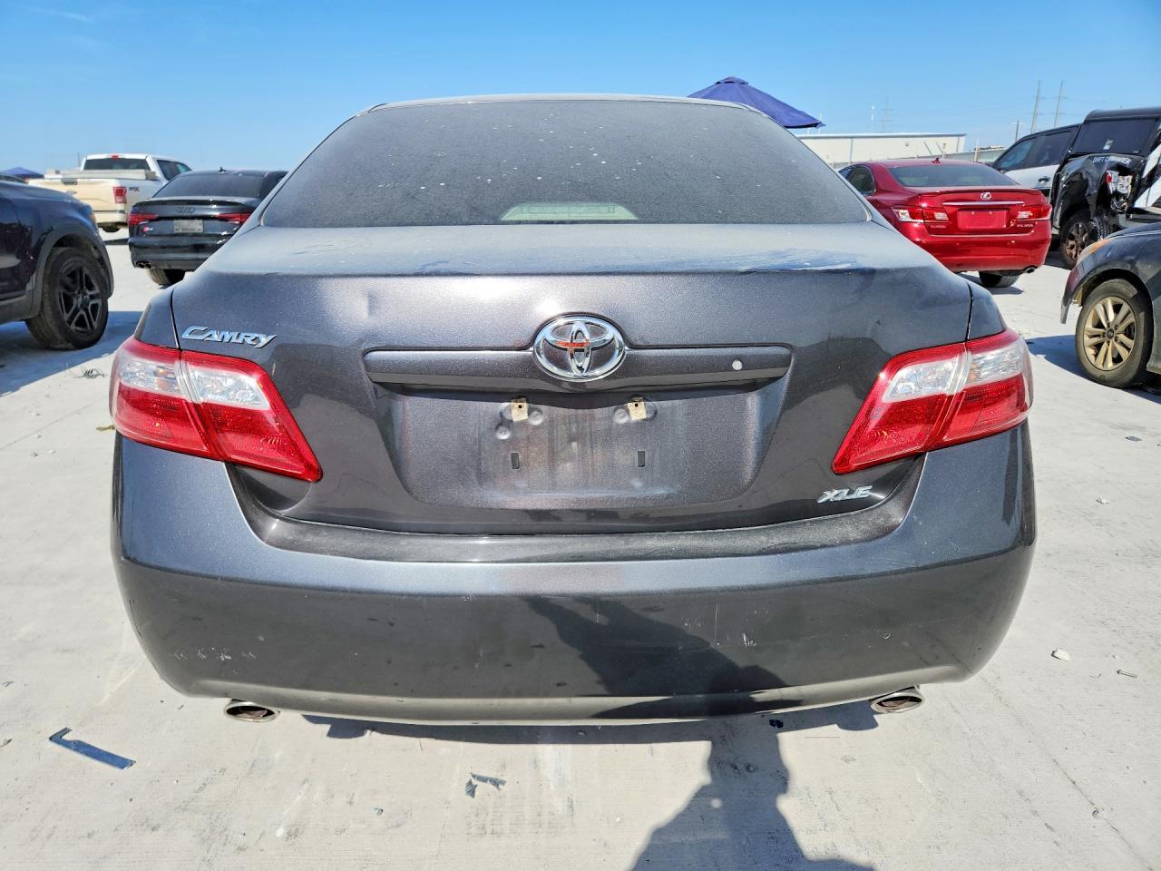 2007 TOYOTA CAMRY XLE V6 — Фото 6 из 12