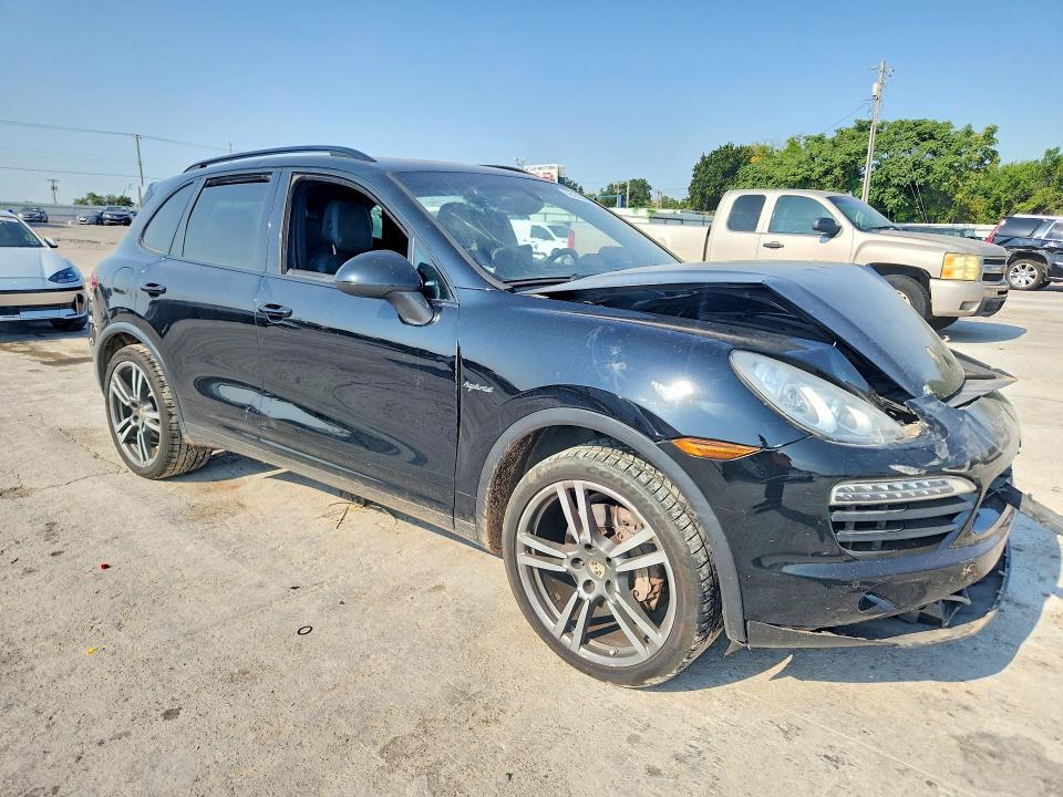 2013 PORSCHE CAYENNE S HYBRID — Фото 7 из 16