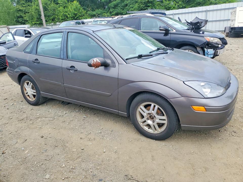 1FAFP38Z94W176905 2004 FORD FOCUS photo no. 4