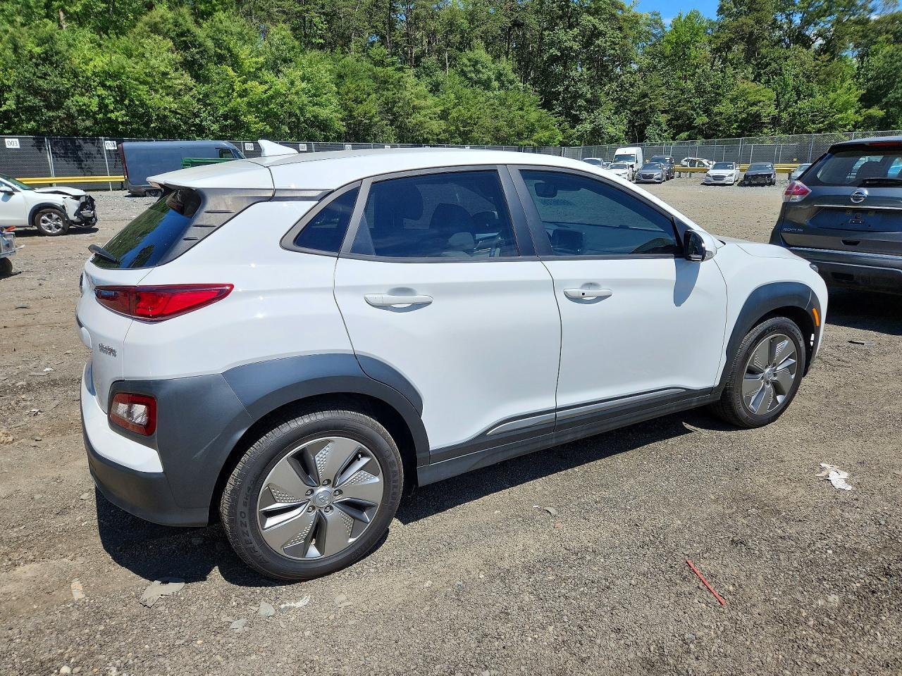 2021 HYUNDAI KONA LIMITED — Фото 3 из 13