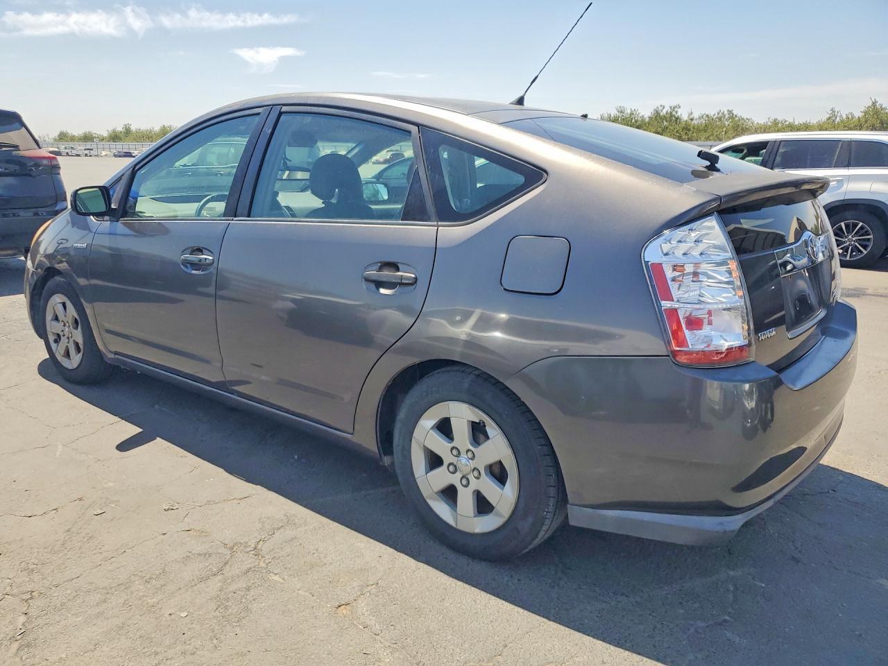 2007 TOYOTA PRIUS BASE — Фото 2 из 12