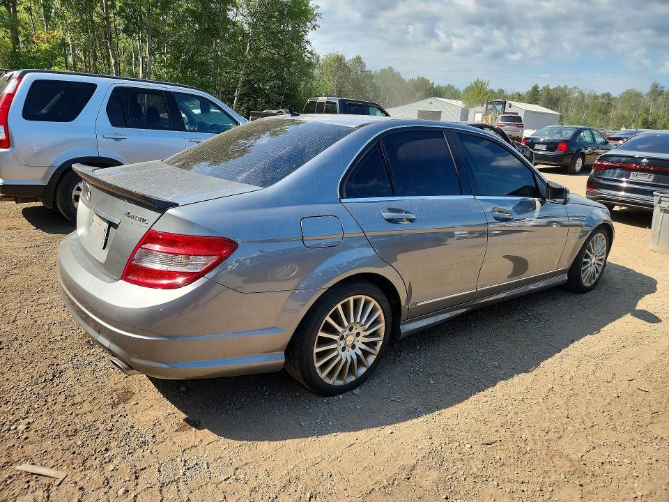WDDGF8FB4BF548075 2011 MERCEDES-BENZ C photo no. 3