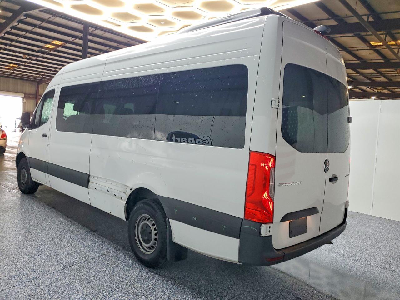 2025 MERCEDES-BENZ SPRINTER 2500 — Фото 2 из 13