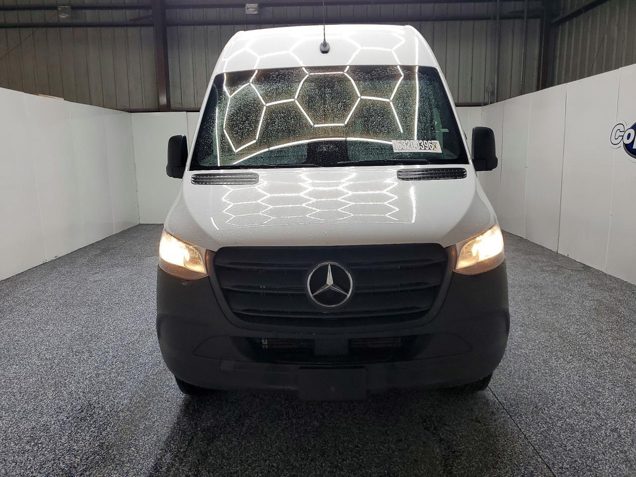 2025 MERCEDES-BENZ SPRINTER 2500 — Фото 5 из 13
