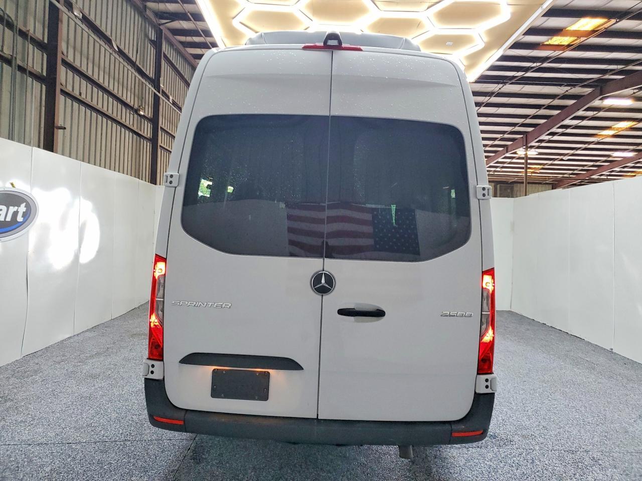 2025 MERCEDES-BENZ SPRINTER 2500 — Фото 6 из 13