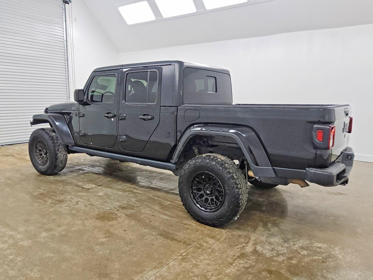 2021 JEEP GLADIATOR SPORT — Фото 2 из 13