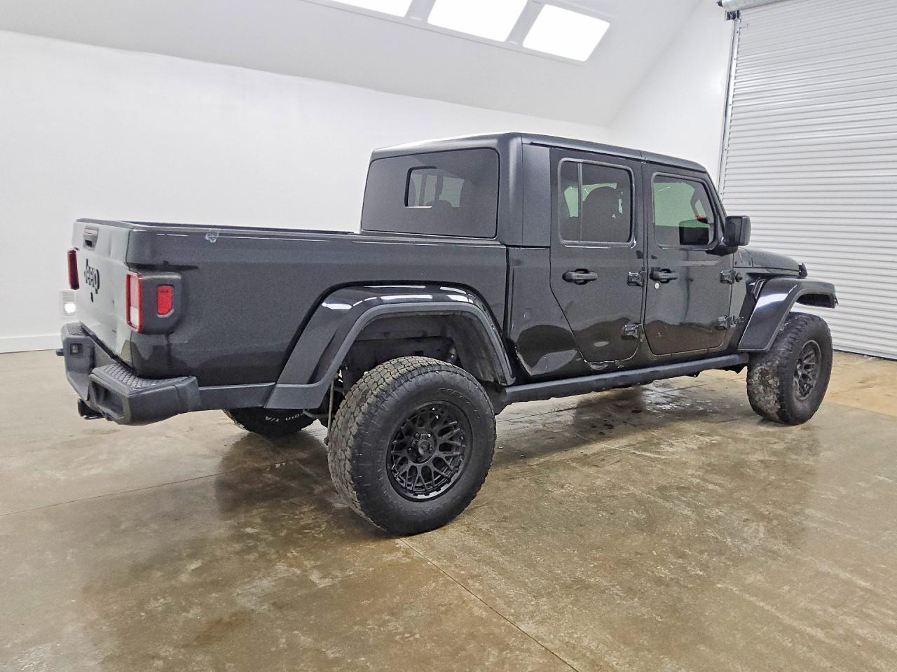 2021 JEEP GLADIATOR SPORT — Фото 3 из 13