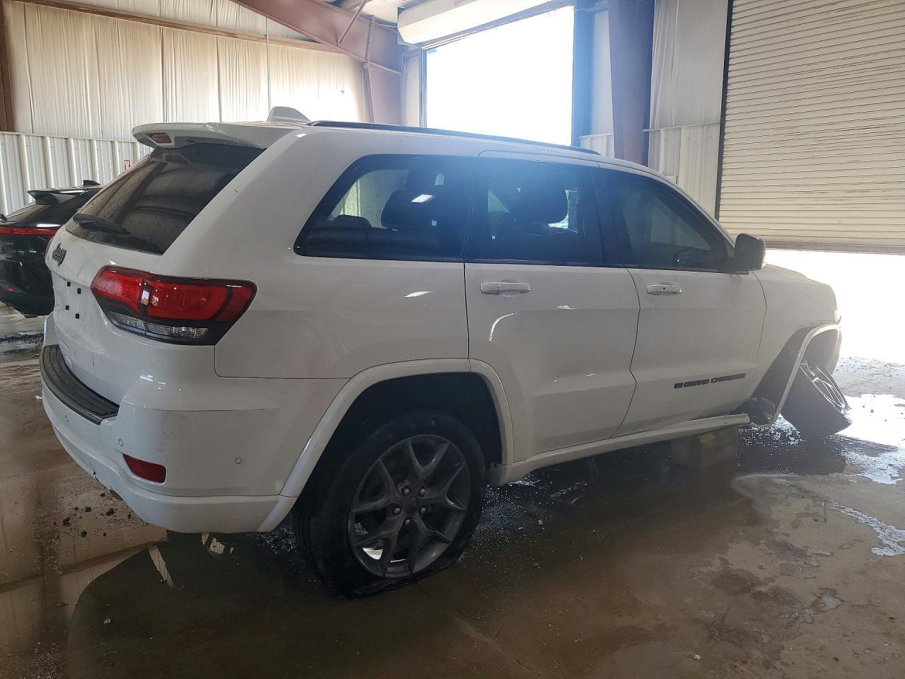 2021 JEEP GRAND CHEROKEE LIMITED — Фото 3 из 13
