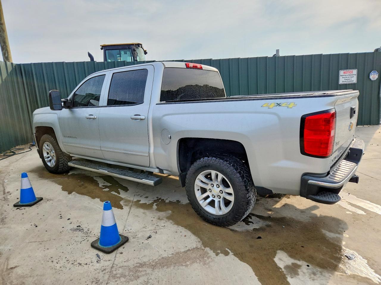 2017 CHEVROLET SILVERADO K1500 LT — Фото 2 из 12