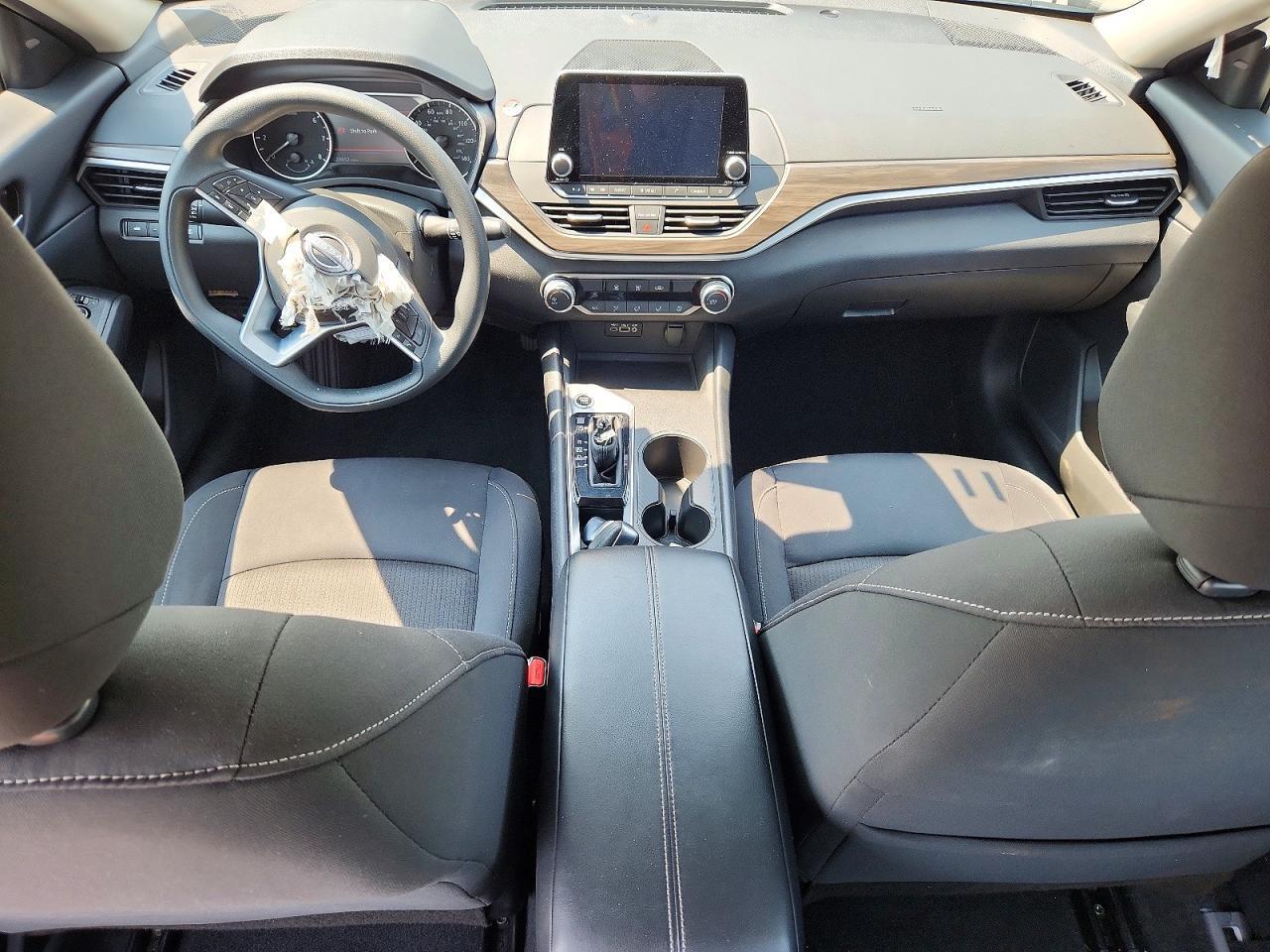 2025 NISSAN ALTIMA SV — Фото 8 из 12